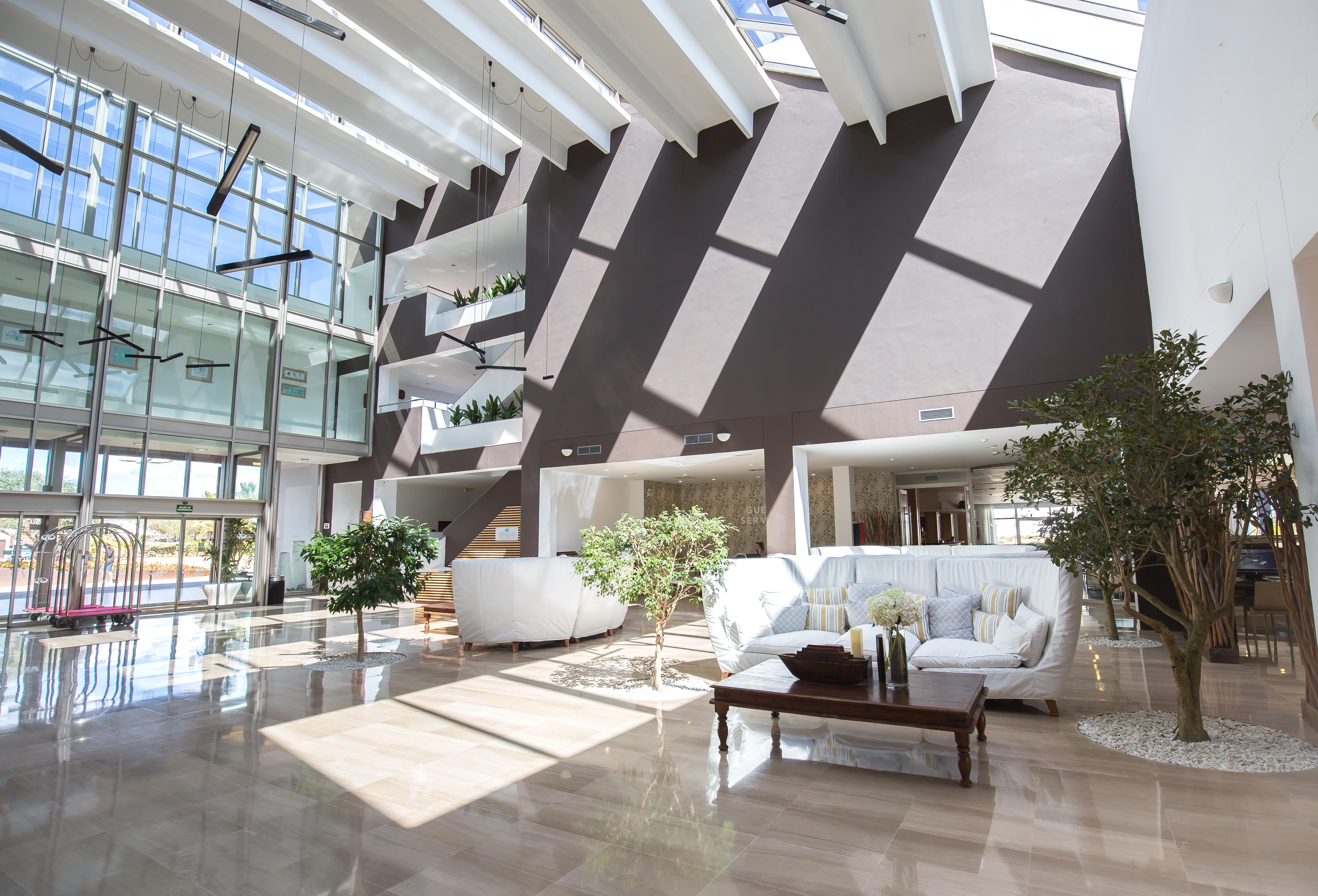 그랜드 파야디움 팰리스 이비사 호텔 플라야 덴 보사 외부 사진 Interior of the hotel
